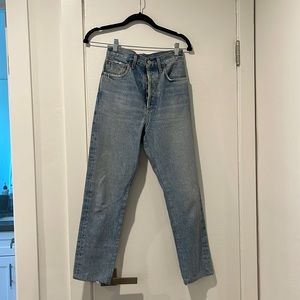 AGOLDE 90s jean. Slim straight leg denim. Medium wash. Distressed bottom